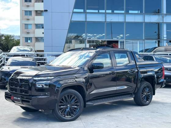 MITSUBISHI TRITON 2.4 BITURBO DIESEL CD KATANA 4X4 AUTOMÁTICO MITSUBISHI TRITON 2.4 BITURBO DIESEL CD KATANA 4X4 AUTOMÁTICO
